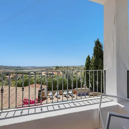 Casa Zimbreira Villa *